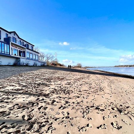 Gaestehaus Weserblick Am Weser-Sandstrand Berne Luaran gambar