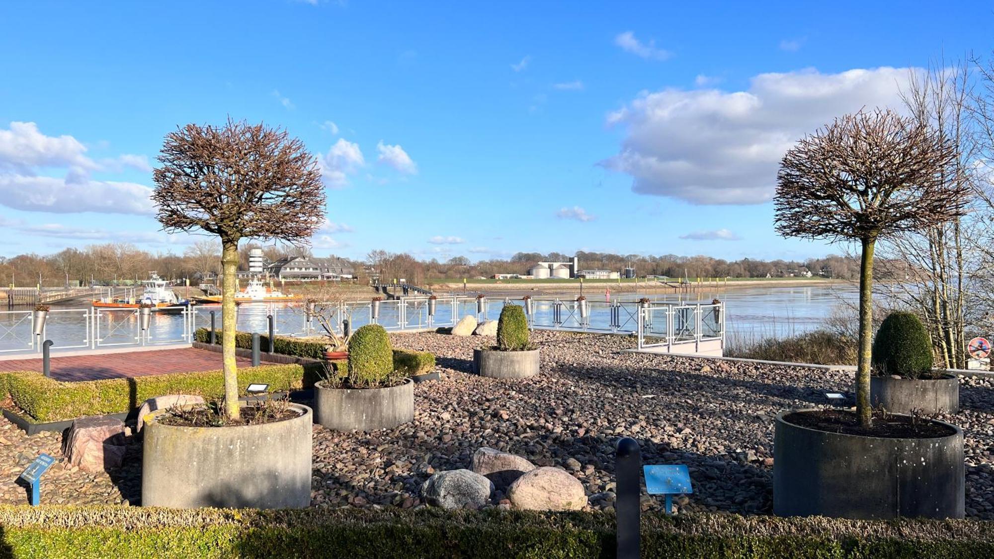 Gaestehaus Weserblick Am Weser-Sandstrand Berne Luaran gambar