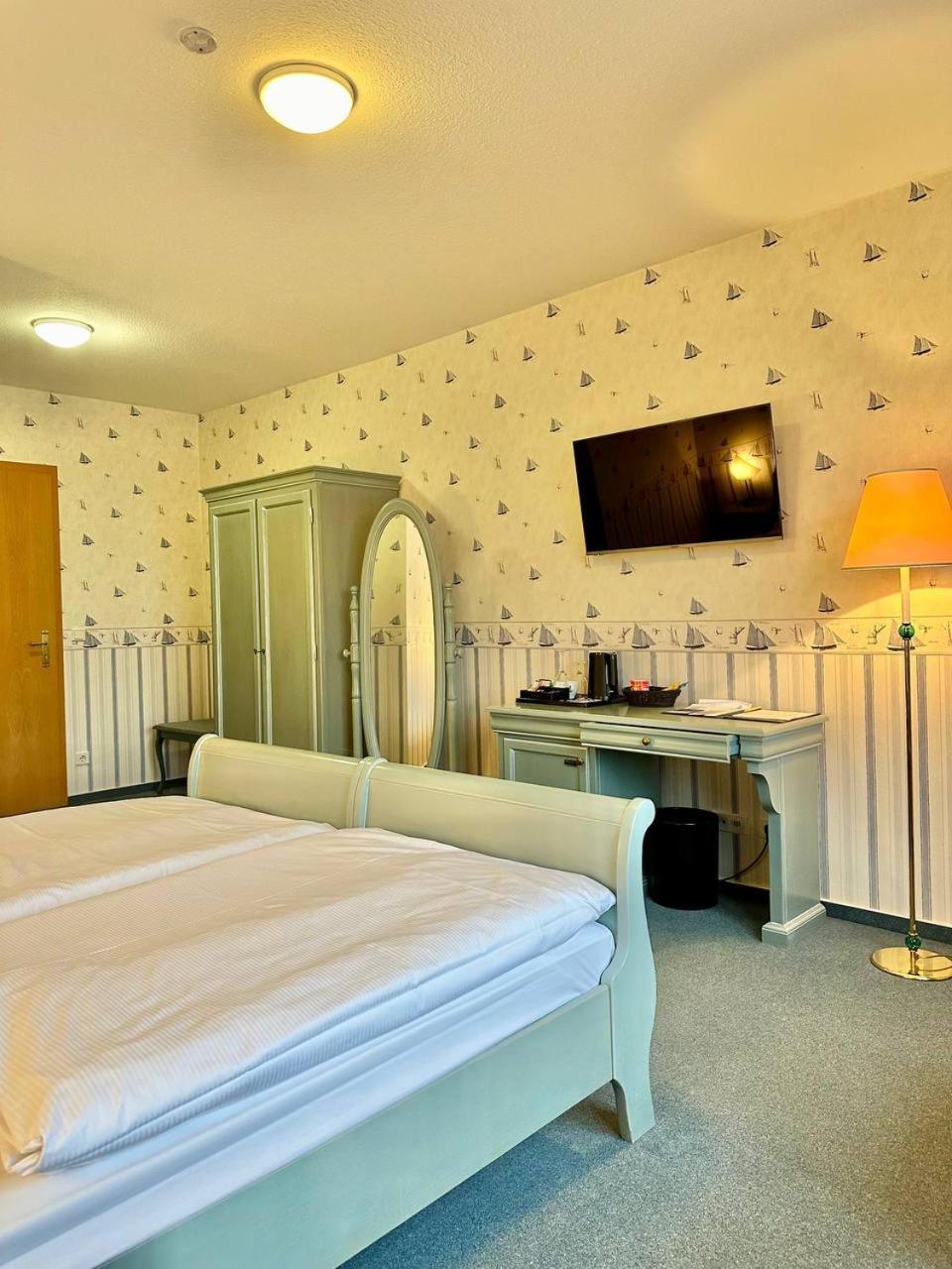 Gaestehaus Weserblick Am Weser-Sandstrand Berne Luaran gambar