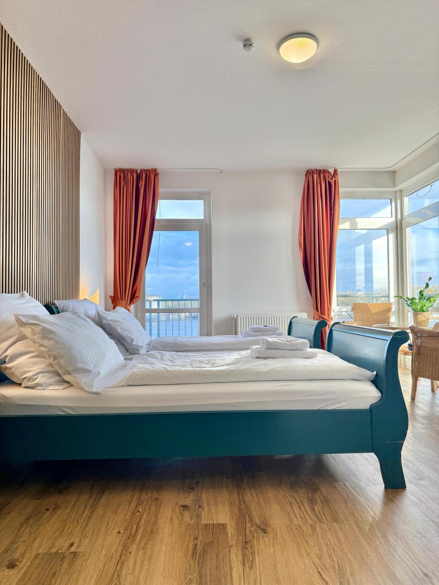 Gaestehaus Weserblick Am Weser-Sandstrand Berne Luaran gambar